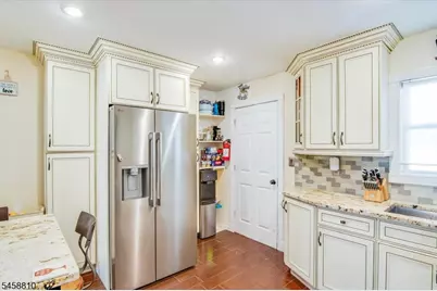 1 Haledon Ct, Haledon, NJ 07508 - Photo 8