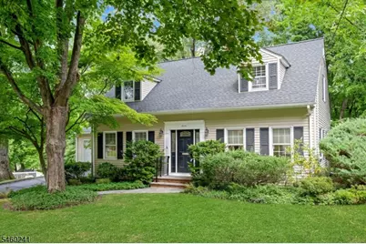7 Sharon Rd, Springfield, NJ 07081 - Photo 2