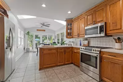 54 Elm St, Millburn, NJ 07041 - Photo 8