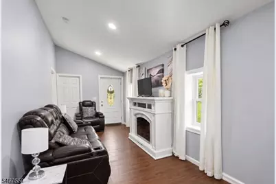 340 Lakeview Dr, Hampton Township, NJ 07860 - Photo 20
