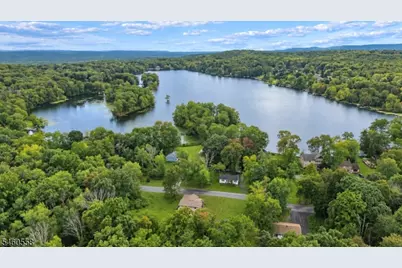 340 Lakeview Dr, Hampton Township, NJ 07860 - Photo 40