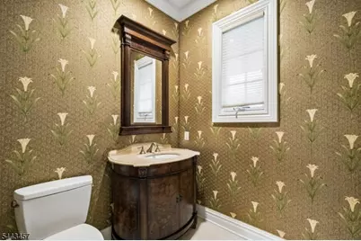 9 Canterbury Ln, Summit, NJ 07901 - Photo 8