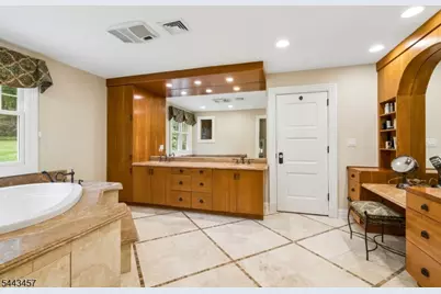 9 Canterbury Ln, Summit, NJ 07901 - Photo 24
