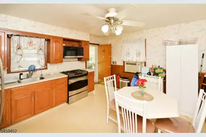 62 Knapp Ave, Clifton, NJ 07011 - Photo 4