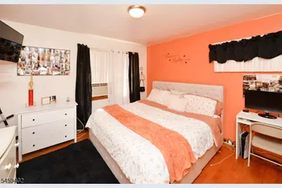 62 Knapp Ave, Clifton, NJ 07011 - Photo 8