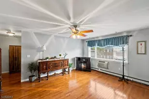 1135B Valley Rd, Wayne, NJ 07470 - Photo 8