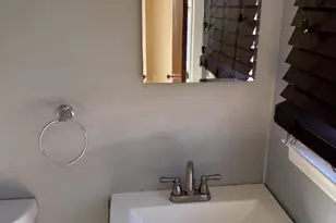37 Young Ave 2nd Fl, Hillside, NJ 07205 - Photo 6