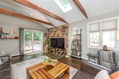15 Washburn Pl, Caldwell, NJ 07006 - Photo 10