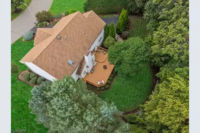 4 Moccasin Ct, Mahwah Twp., NJ 07430 - Photo 2