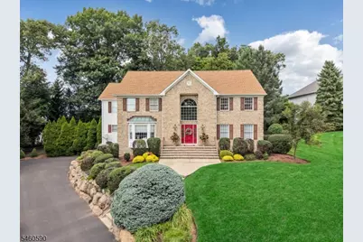 4 Moccasin Ct, Mahwah Twp., NJ 07430 - Photo 1