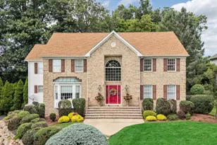 4 Moccasin Ct, Mahwah Twp., NJ 07430 - Photo 1