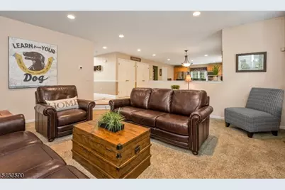 4 Moccasin Ct, Mahwah Twp., NJ 07430 - Photo 16