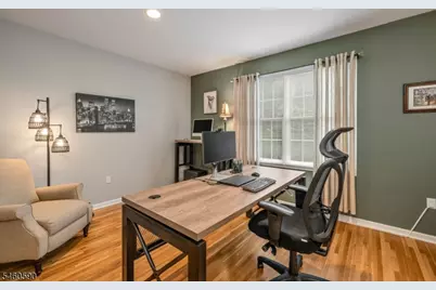 4 Moccasin Ct, Mahwah Twp., NJ 07430 - Photo 18