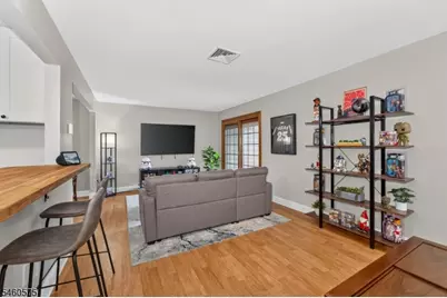 11 Westway, Union Township, NJ 08809 - Photo 6