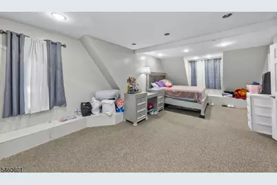 38 Nairn Pl, Newark, NJ 07108 - Photo 2