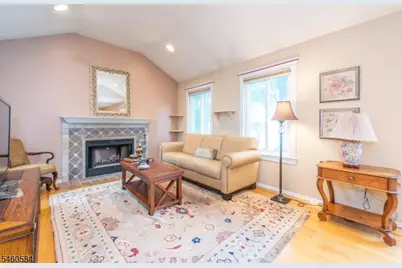 17 Constitution Ct, Montville Township, NJ 07045 - Photo 6