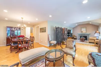 17 Constitution Ct, Montville Township, NJ 07045 - Photo 2