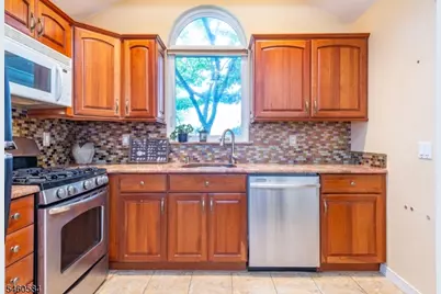 17 Constitution Ct, Montville Township, NJ 07045 - Photo 12