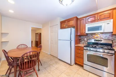 17 Constitution Ct, Montville Township, NJ 07045 - Photo 14