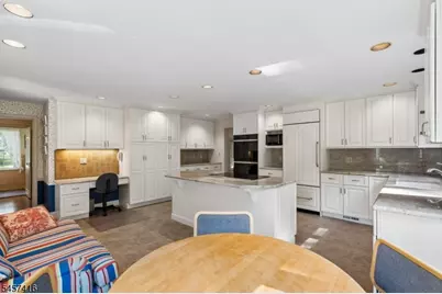 300 Oak Ridge Ave, Summit, NJ 07901 - Photo 6