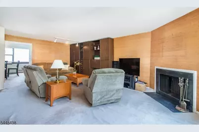 575 Grove St #F3, Clifton, NJ 07013 - Photo 6