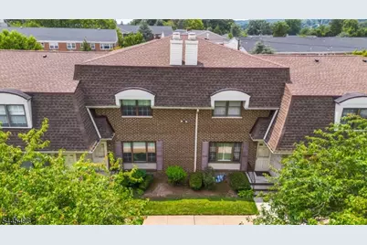 575 Grove St #F3, Clifton, NJ 07013 - Photo 2