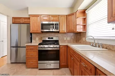 33 Willow Ave, Woodbridge Township, NJ 08830 - Photo 14