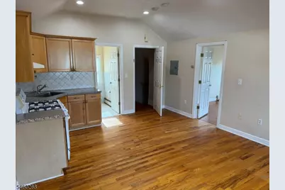 2059 Tyler St, Union Township, NJ 07083 - Photo 4