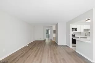 125 Smithfield Ct, Bernards Township, NJ 07920 - Photo 14