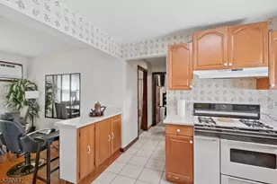 14 Pine St, Kearny, NJ 07032 - Photo 24