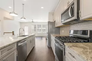 17 Gala Ct, Livingston, NJ 07039 - Photo 8