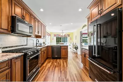 11 Mary Pl, Pequannock Township, NJ 07440 - Photo 10