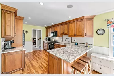 11 Mary Pl, Pequannock Township, NJ 07440 - Photo 8