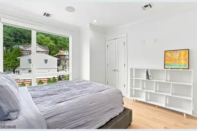 1439 River Rd #1, Edgewater, NJ 07020 - Photo 18