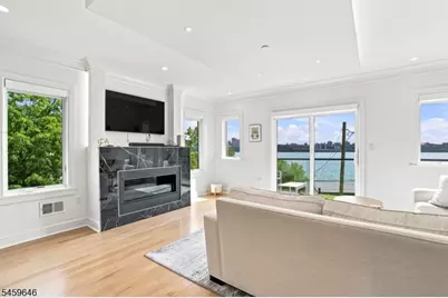 1439 River Rd #1, Edgewater, NJ 07020 - Photo 4