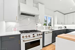 1439 River Rd, Edgewater, NJ 07020 - Photo 16