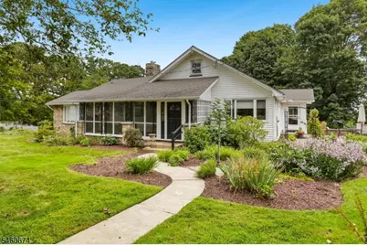 11 Clearwater Rd, Mount Olive, NJ 07828 - Photo 2