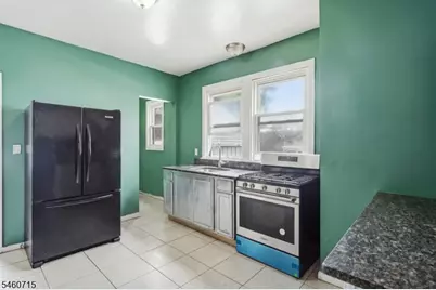 1053 Sanford Ave, Irvington, NJ 07111 - Photo 14