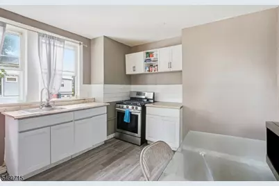 1053 Sanford Ave, Irvington, NJ 07111 - Photo 24