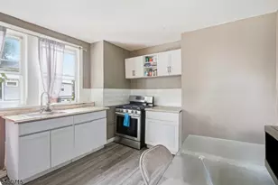 1053 Sanford Ave, Irvington, NJ 07111 - Photo 24