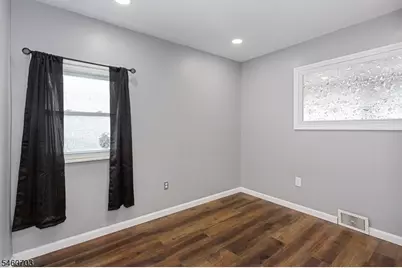 10 Cayuga Trl, Wayne, NJ 07470 - Photo 14