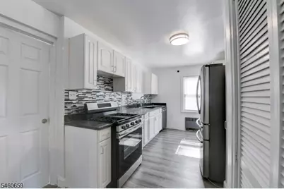 545 Winthrop Rd, Union Township, NJ 07083 - Photo 6