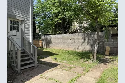 34 Cumberland Ave, Trenton, NJ 08618 - Photo 12