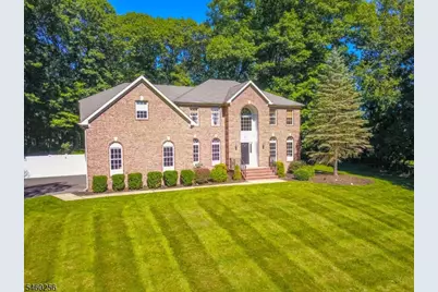 3 Kevin Dr, Mount Olive, NJ 07836 - Photo 2
