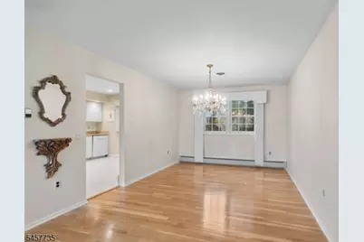 2 Tanglewood Dr, East Hanover Township, NJ 07936 - Photo 8