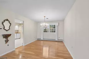 2 Tanglewood Dr, East Hanover Township, NJ 07936 - Photo 8