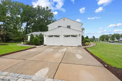 2 Tanglewood Dr, East Hanover Township, NJ 07936 - Photo 32