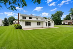 2 Tanglewood Dr, East Hanover Township, NJ 07936 - Photo 30