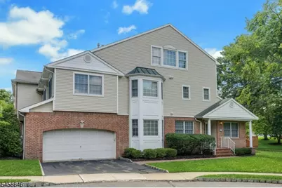 16 McManus Ct, West Orange Township, NJ 07052 - Photo 2