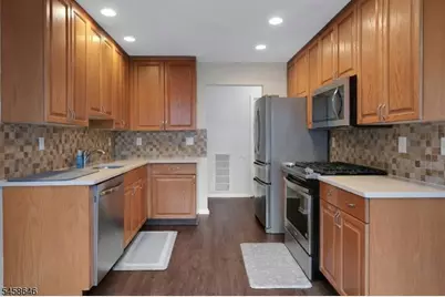 16 McManus Ct, West Orange Township, NJ 07052 - Photo 14